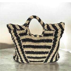 Billabong Talk To The Palm Paper Woven Straw Tote Bag Black & Natural Colour